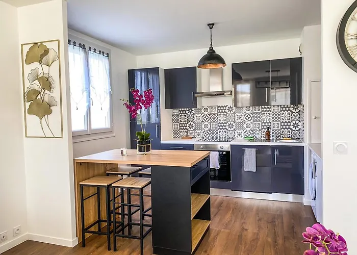 T3 Moderne Avec Balcon Terrasse Et Parking Gratuit 尼奥尔