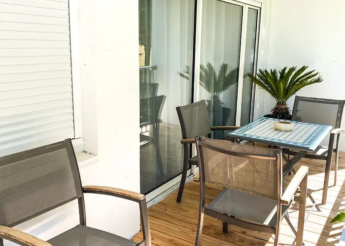 T3 Moderne Avec Balcon Terrasse Et Parking Gratuit 尼奥尔